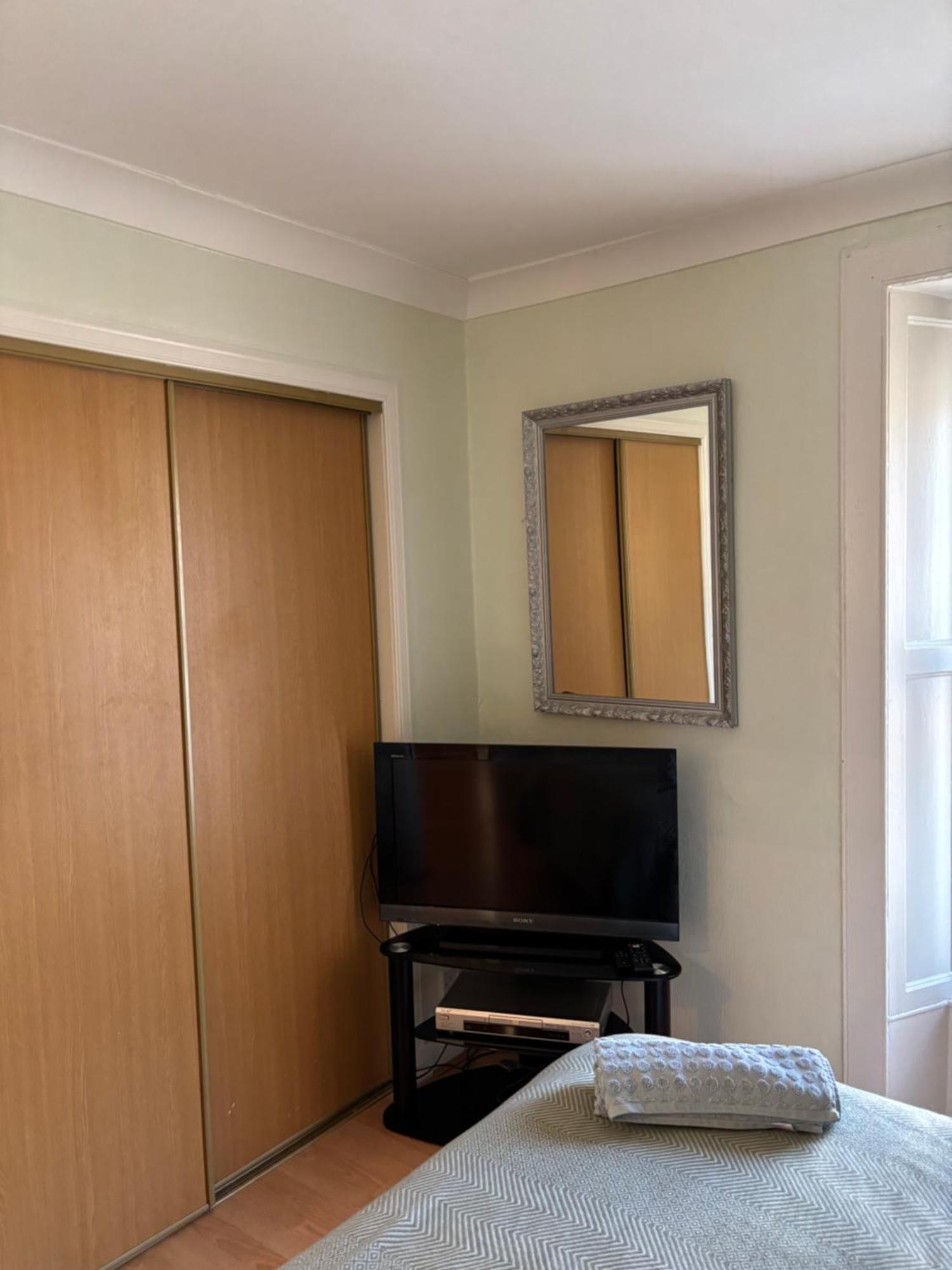 Lovely 2-Bedroom Apartment In Scottish Borders Earlston Exterior photo